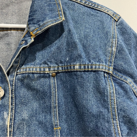Vintage denim jacket - Picture 10 of 16